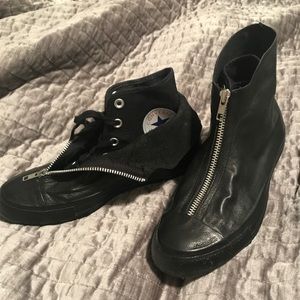 Black zip up Converse hi-tops wear two ways! Sz8